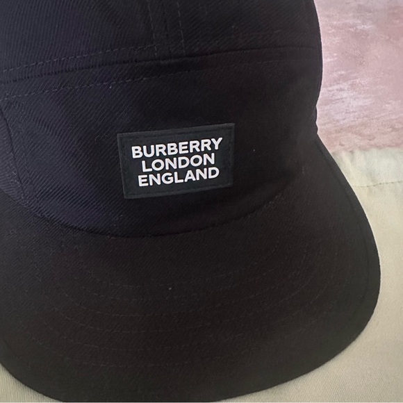 BURBERRY LONDON BLACK LOGO BASEBALL CAP - Picture 2 of 7